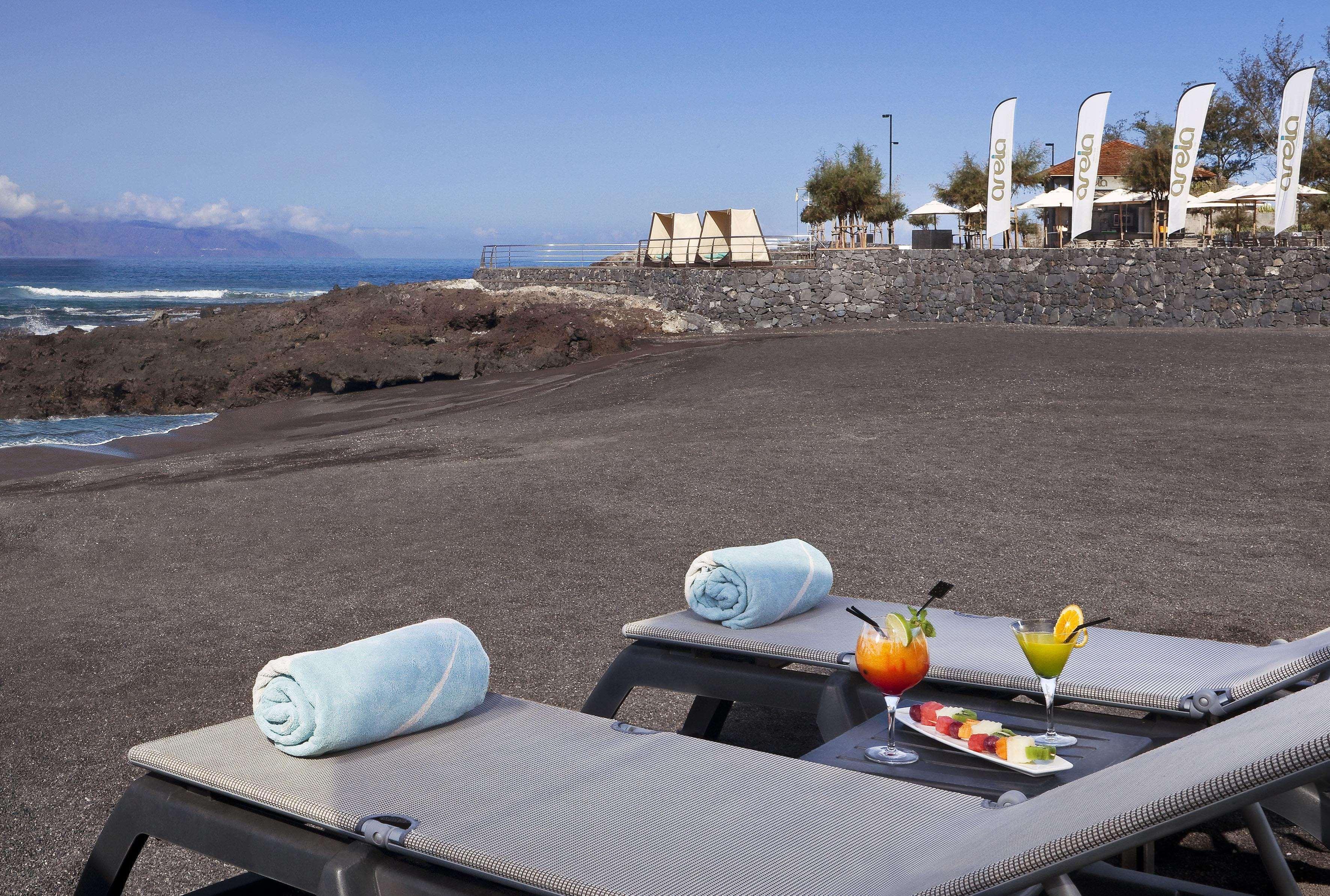 Gran Melia Palacio De Isora Resort & Spa Alcalá la Real Esterno foto Beach at the hotel