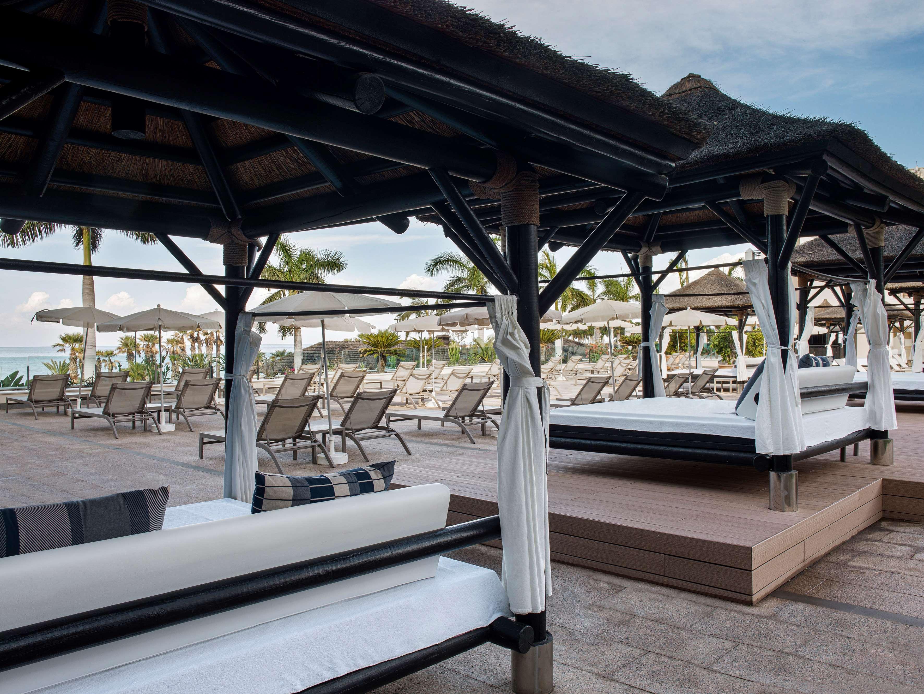 Gran Melia Palacio De Isora Resort & Spa Alcalá la Real Esterno foto The beach at the Grand Palladium Hotel