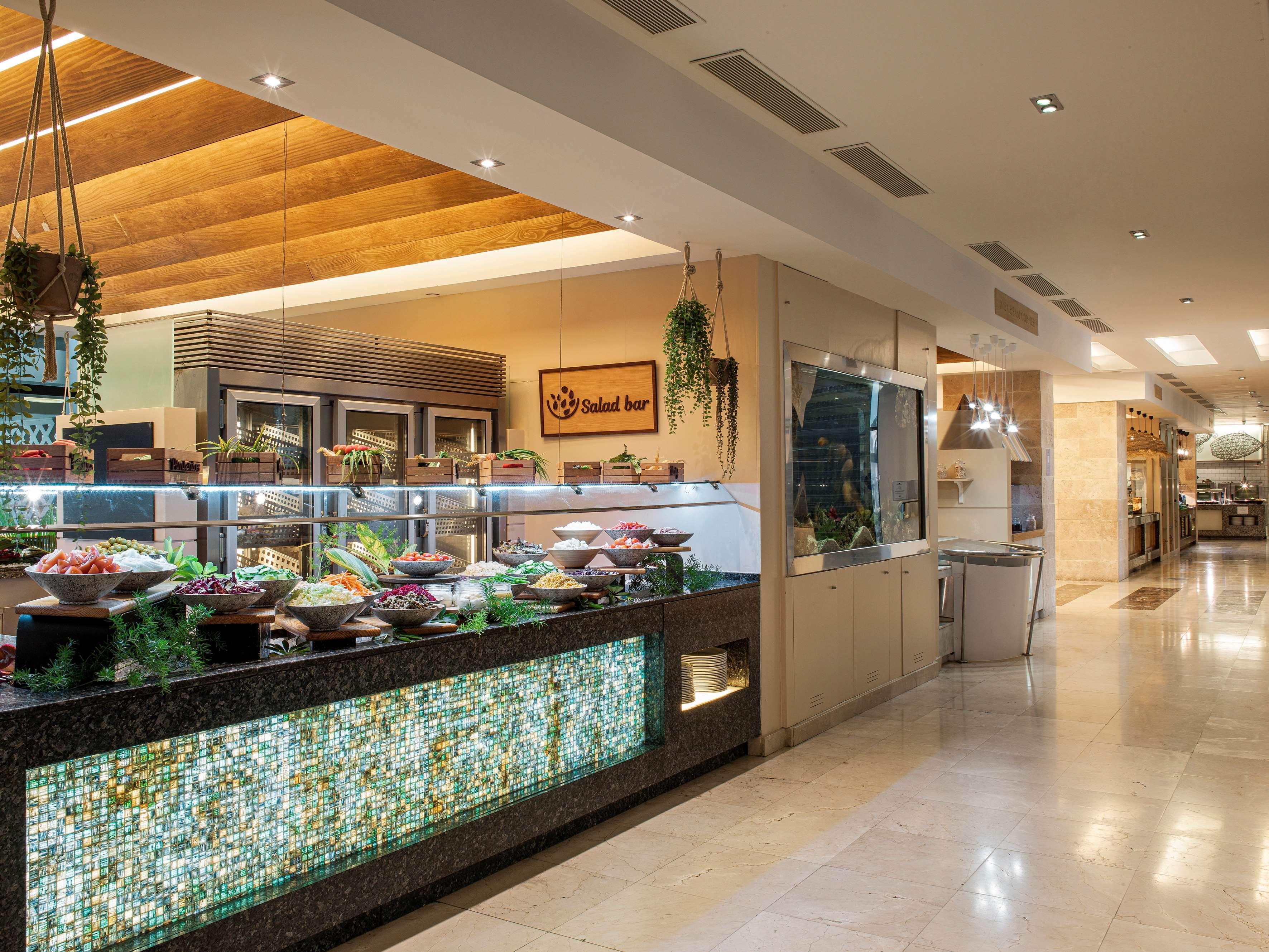 Gran Melia Palacio De Isora Resort & Spa Alcalá la Real Esterno foto Salad bar
