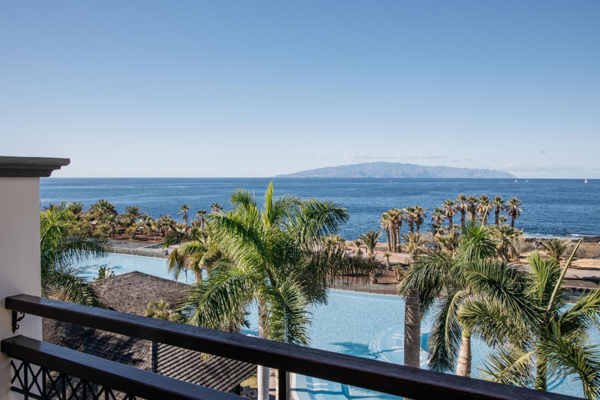 Gran Melia Palacio De Isora Resort & Spa Alcalá la Real Esterno foto View of the resort