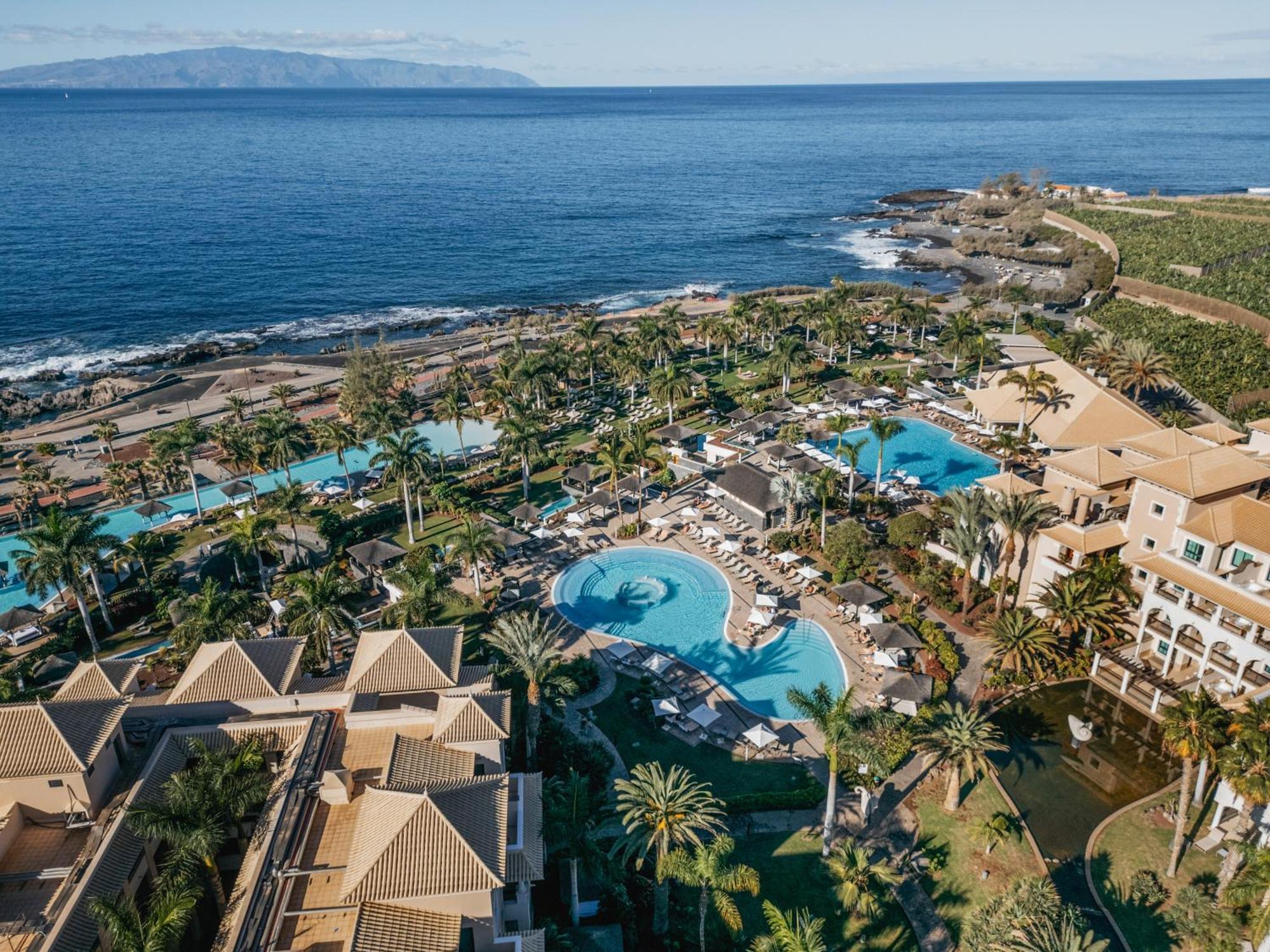 Gran Melia Palacio De Isora Resort & Spa Alcalá la Real Esterno foto Aerial view of the resort